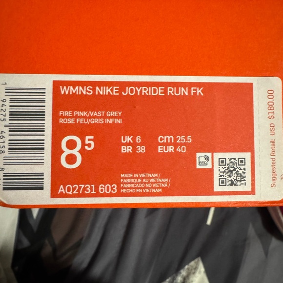 Nike Women’s Flyknit Joyride - Picture 5 of 5